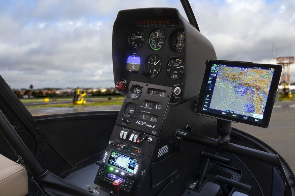 avidyne_400_series_ifd_w_ipad_in_r22.jpg avidyne_400_series_ifd_w_ipad_in_r22.jpg